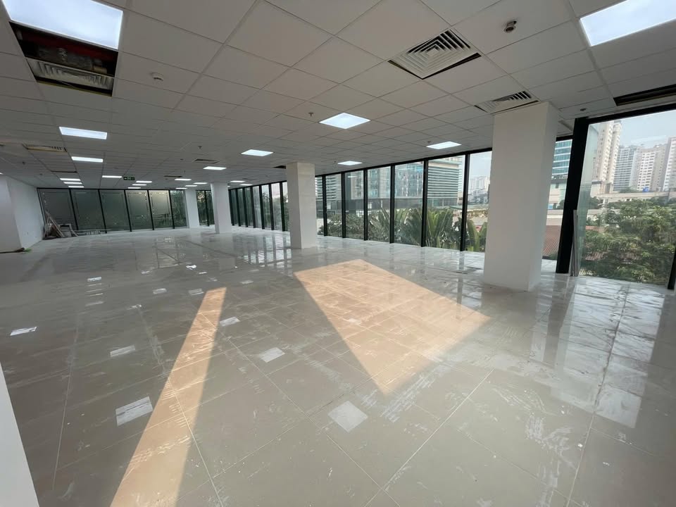 Văn phòng cho thuê tại Trần Duy Hưng, Cầu Giấy - Diện tích 279m², giá chỉ 16$/m²