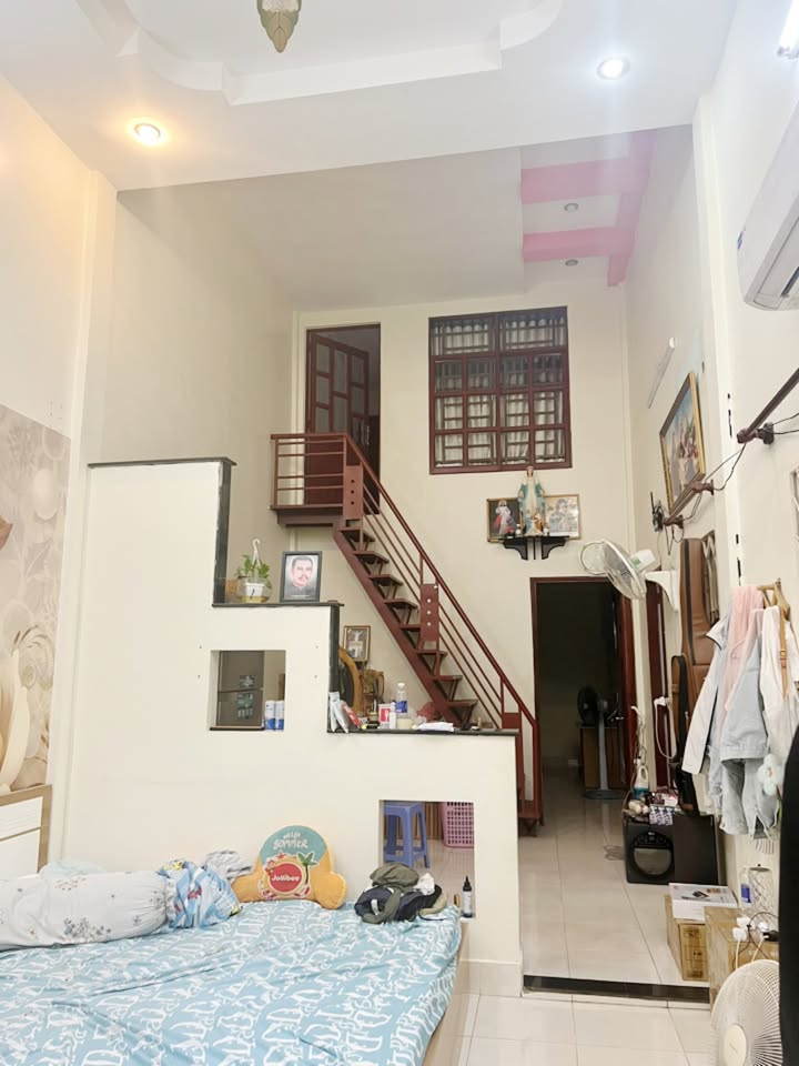 Nhà nguyên căn Phạm Văn Hai, Tân Bình 62m² giá 12 triệu - Full nội thất tiện nghi!