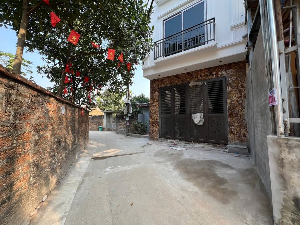 Nhà 3 tầng Yên Mỹ, 80m² giá 3.x tỷ - Sẵn sàng vào ở ngay!