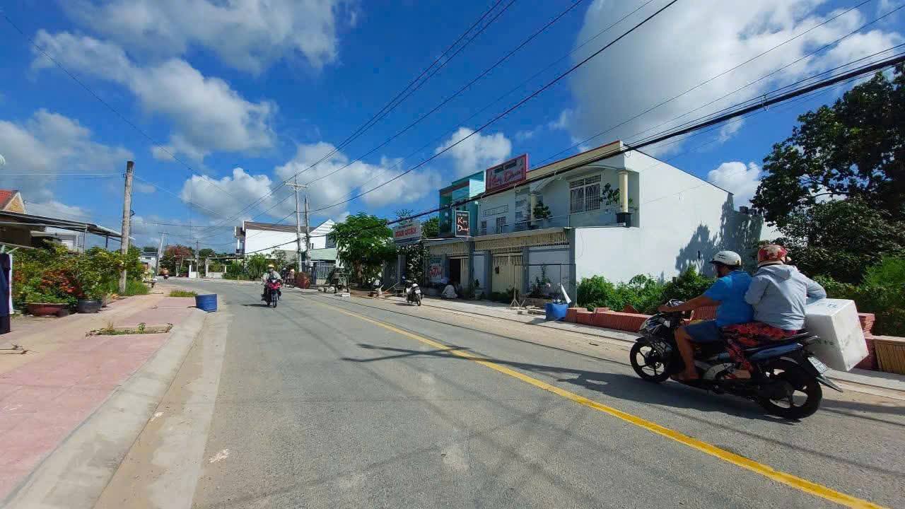 Nhà mặt tiền Lê Hữu Nghĩa, Tây Ninh 200m² giá 4.5 tỷ - Chính chủ bán gấp!