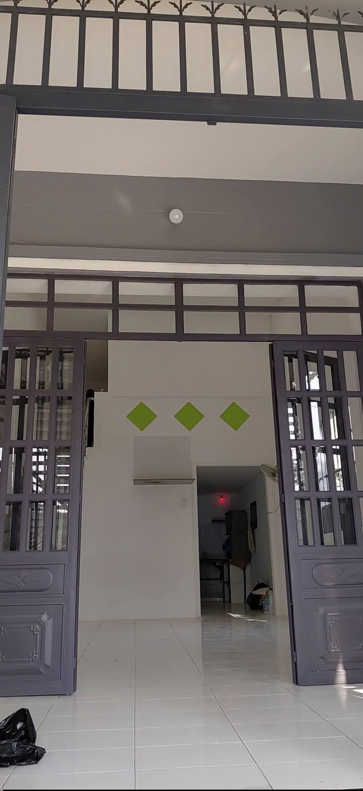 Nhà đẹp Tân Phước Khánh, Tân Uyên, 64m² giá 1.35 tỷ - Sổ hồng rõ ràng!