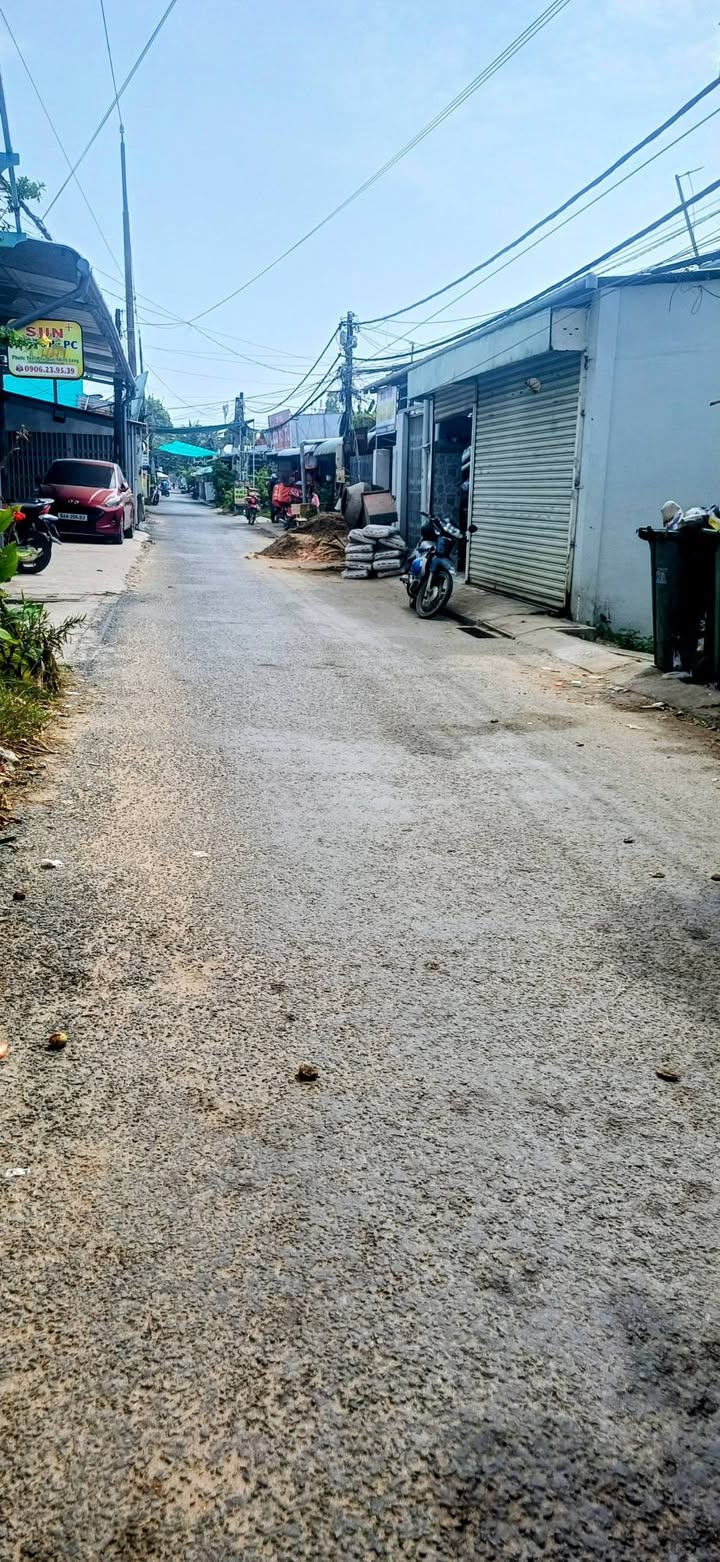 Nhà riêng Trúc Hoa Viên, Vĩnh Long 200m² giá 2 tỷ - Đầu tư sinh lời lâu dài!