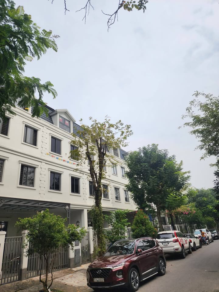 Nhà KDC Lakeview Quận 2 100m² giá 21 tỷ - Chính chủ bán gấp!