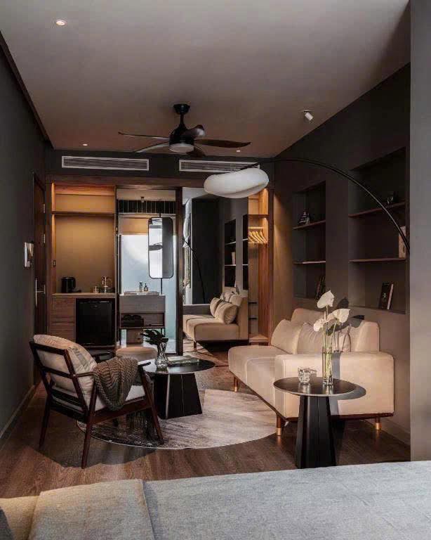 Căn hộ dịch vụ 7 tầng mặt tiền Võ Văn Kiệt, Quận 1, 336m² - Đầu tư sinh lời cao!