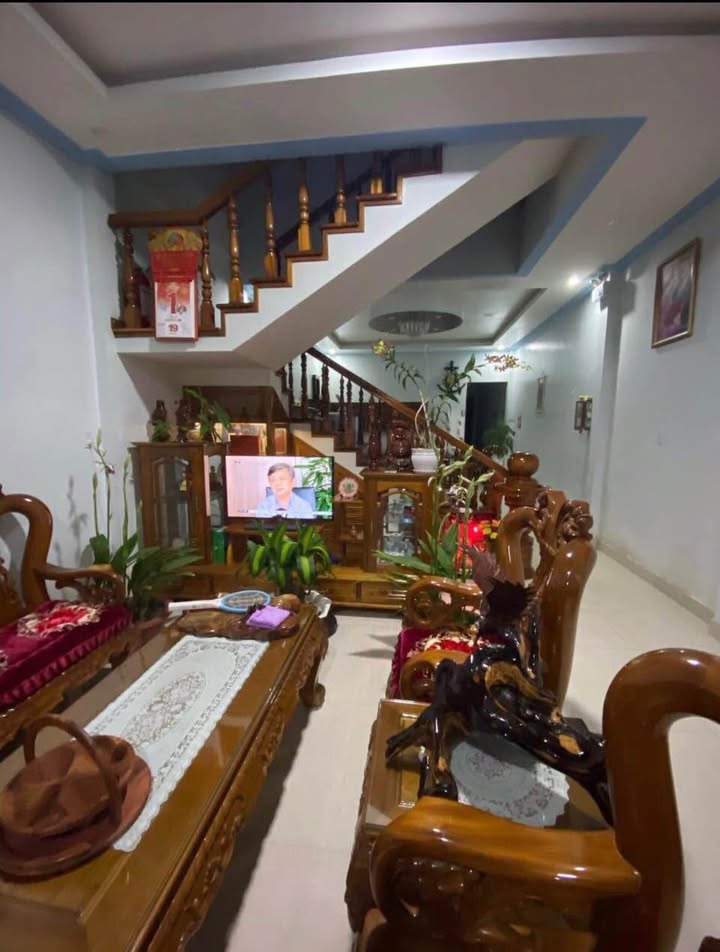 Nhà mặt tiền hẻm Hà Giang, Bảo Lộc 100m² giá 4.3 tỷ - Giảm giá sâu, chính chủ!