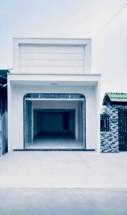 Nhà mặt tiền Bà Điểm Hóc Môn 60m² giá 4.95 tỷ - Kinh doanh tốt, thương lượng ngay!