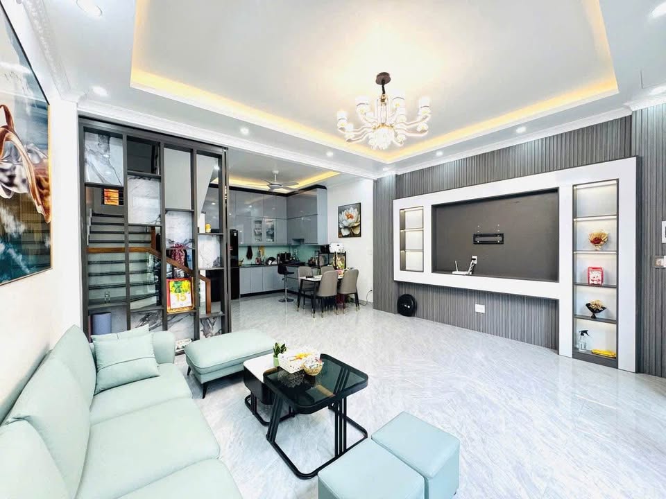 Nhà đẹp 4 tầng tại Thiên Lôi, Hải Phòng 50m² giá 3.85 tỷ - Tặng full nội thất!