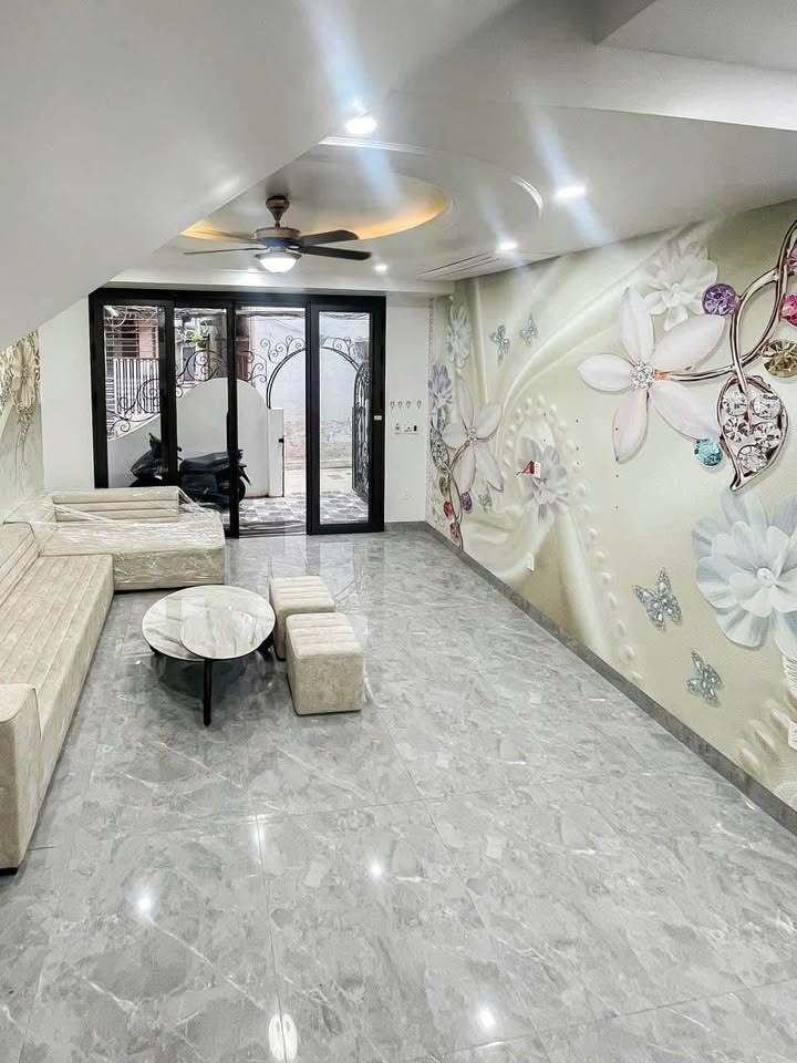 Nhà phố Hồ Sen, Lê Chân 52.5m² giá 3.65 tỷ - Không gian sống lý tưởng!