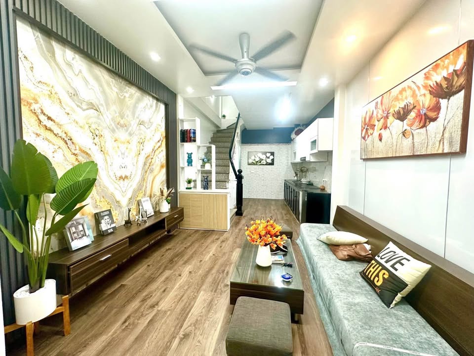 Nhà 4 tầng Tô Hiệu, Hải Phòng 140m² giá 2.29 tỷ - Vị trí đắc địa, kinh doanh thuận lợi!