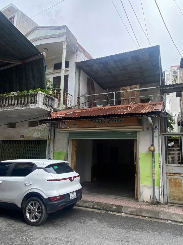 Cho thuê nhà 2 tầng mặt đường Đà Nẵng 70m² giá 4.5 triệu - Kinh doanh sầm uất!