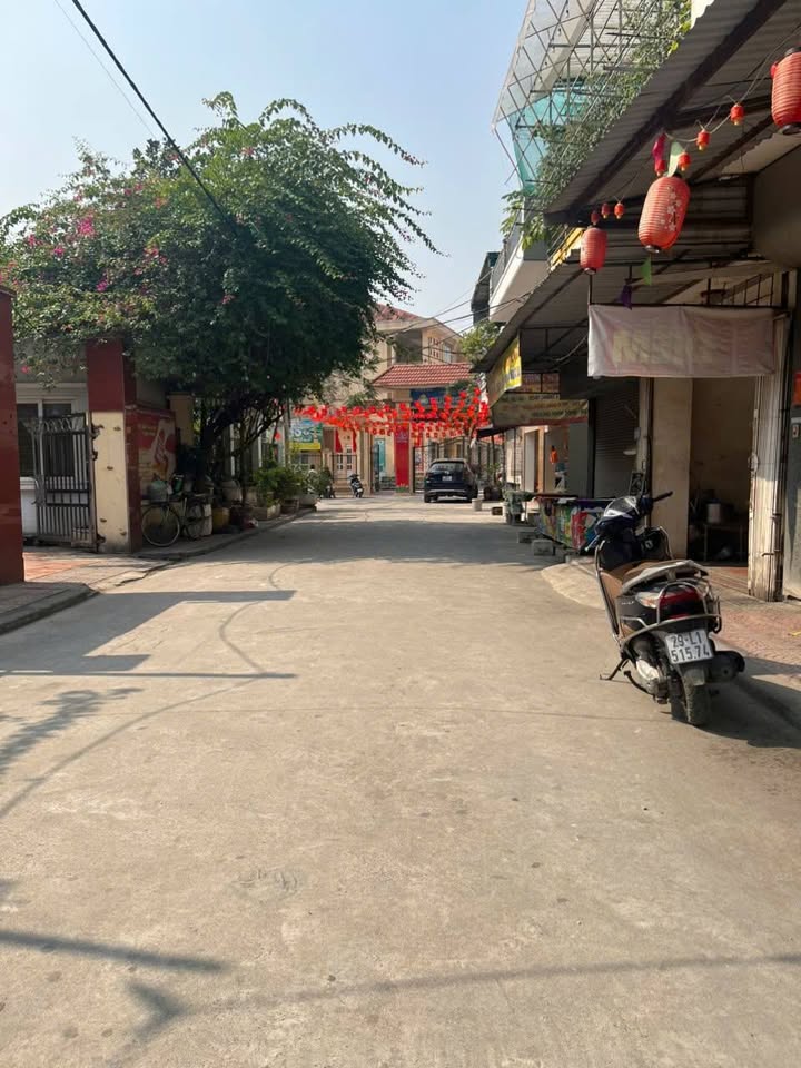 Đất nền Thị trấn Phùng 55m² giá 5.x tỷ - Đầu tư sinh lời ngay!