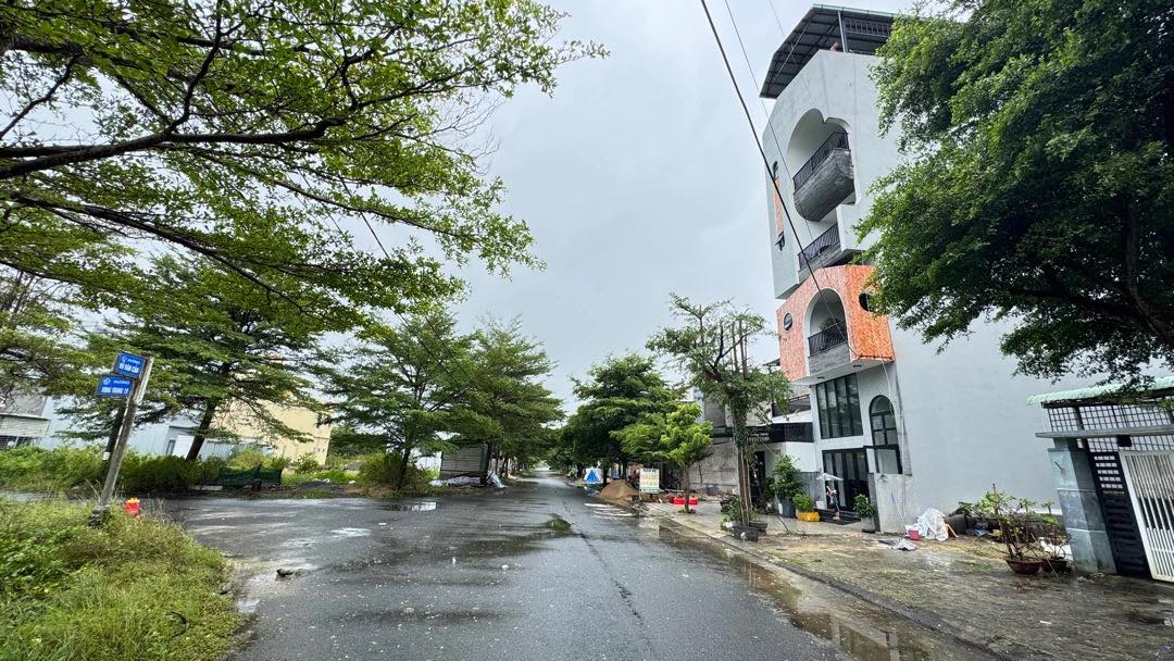 Đất đẹp mặt tiền Vũ Văn Cẩn, Ngũ Hành Sơn 106.5m² chỉ 5.85 tỷ - Đầu tư sinh lời ngay!