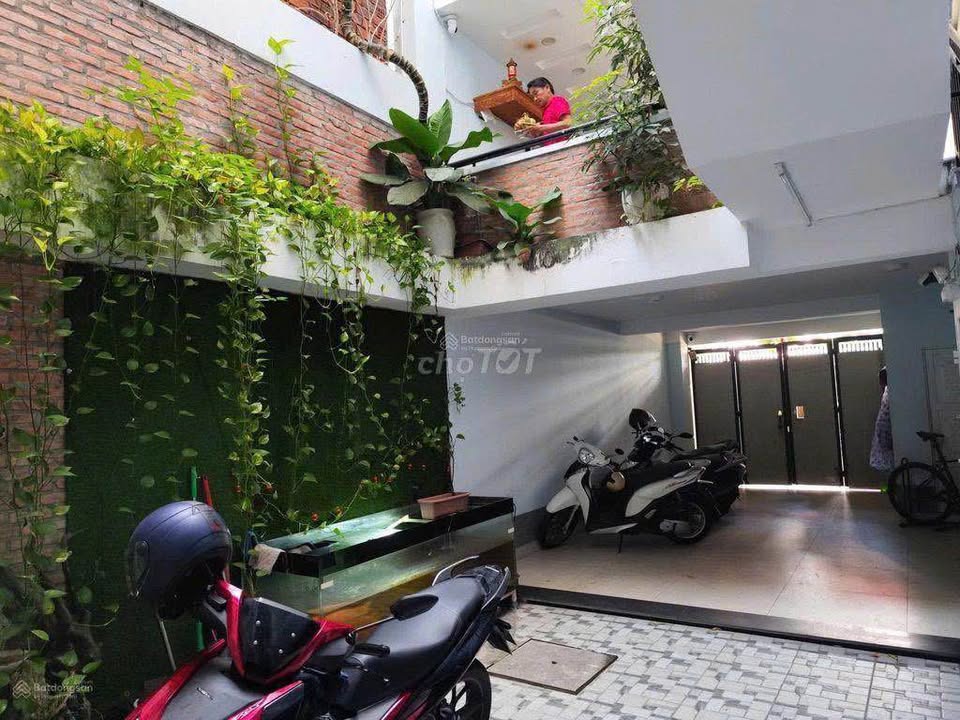 Căn hộ dịch vụ 4.5 tầng Đà Nẵng 115m² giá 17.2 tỷ - Đầu tư sinh lời ngay!