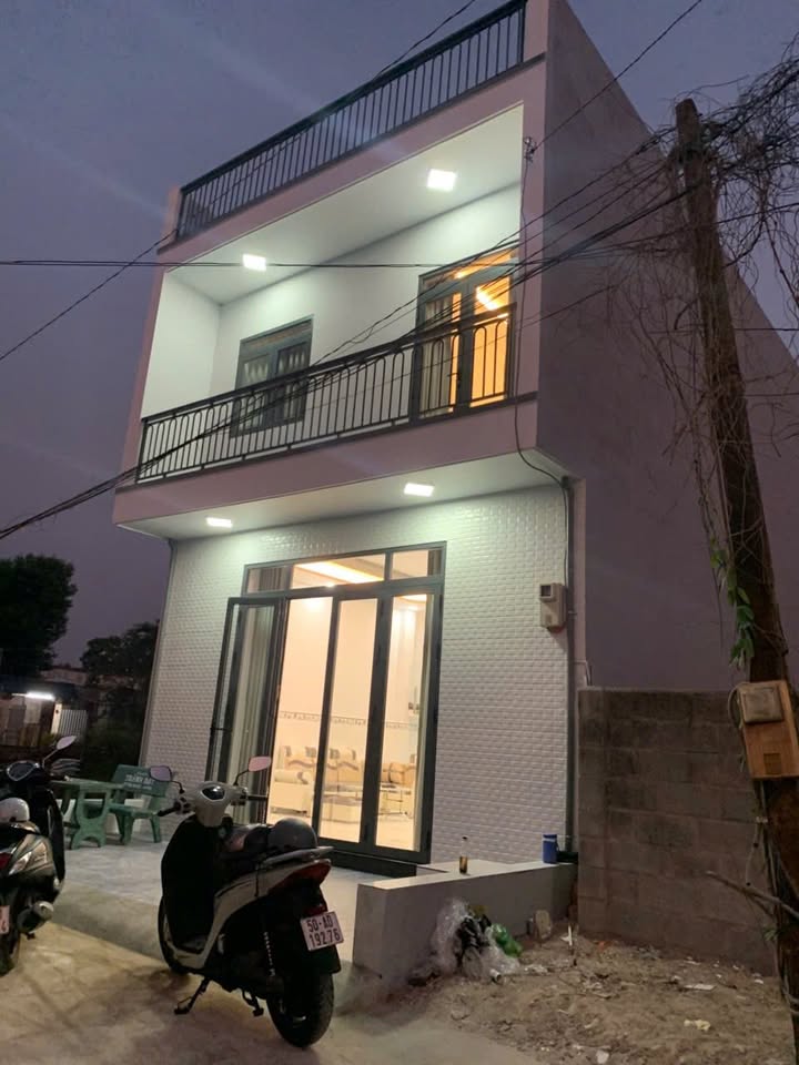 Nhà mới Xuân Thới Sơn 96m² giá 3.65 tỷ - Chính chủ bán gấp!