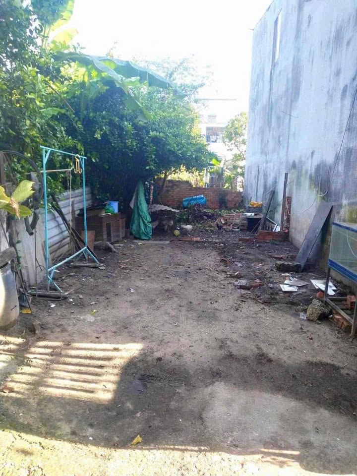 Đất thổ cư 60m² tại Tân Hiệp, Hóc Môn - Giá chỉ 2.15 tỷ, cơ hội đầu tư tốt!