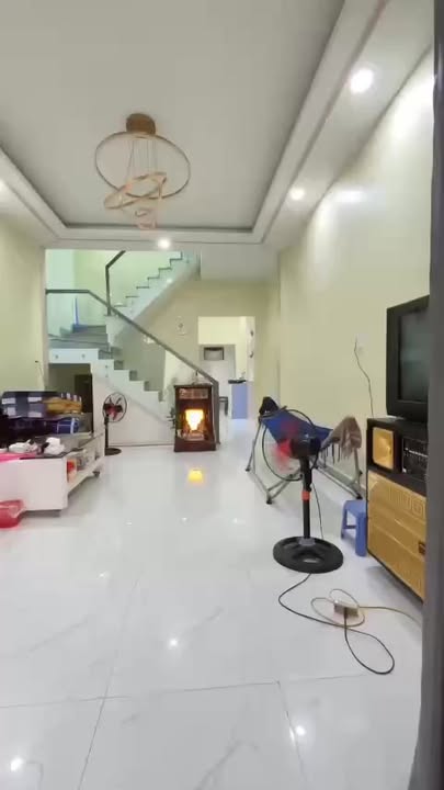 Nhà SHR Hóc Môn 52m² giá 3.45 tỷ - Khu dân cư đông đúc, thương lượng!