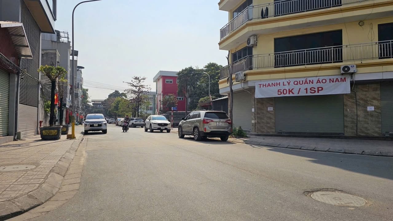 Đất nền Trần Đăng Khoa, Long Biên 90m² giá 31.5 tỷ - Đường ô tô đỗ ngày đêm!