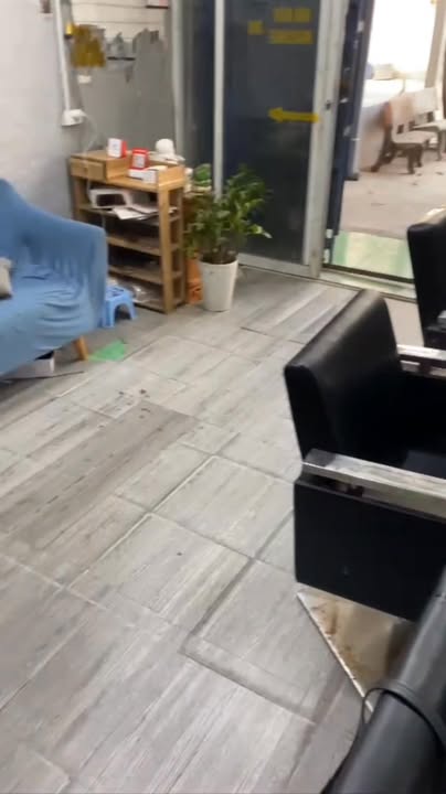 Tiệm tóc mặt tiền đường Tân Bình, Dĩ An 52m² giá sang gấp 13 triệu - Cơ hội đầu tư hấp dẫn!