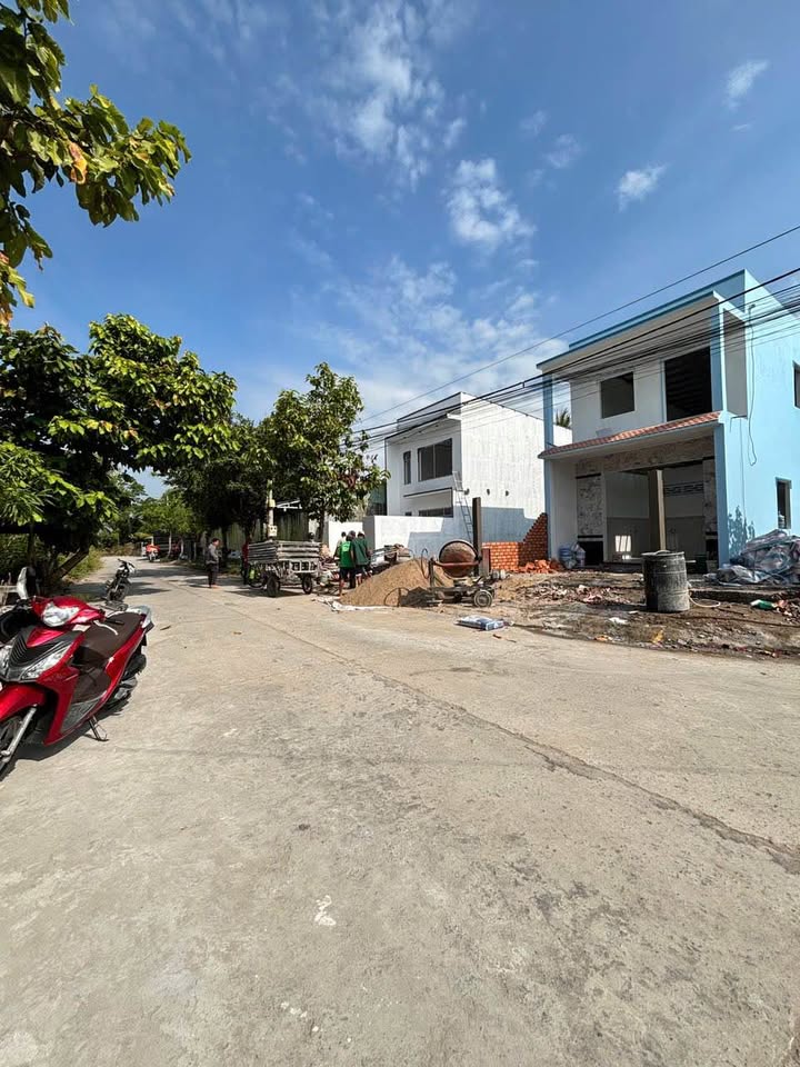 Nhà phố KDC Hòa Thuận, An Giang 97m² giá 1.69 tỷ - Thương lượng ngay!