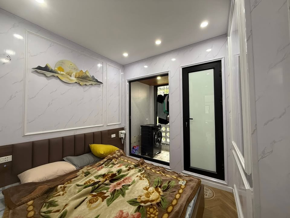 Căn hộ Tập thể Tân Mai 110m² giá 6.3 tỷ - Thiết kế hiện đại, sẵn sàng vào ở!