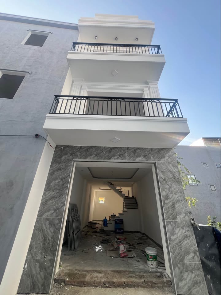 Nhà riêng Vọng Hải, Hưng Đạo 50m² giá 2 tỷ - Ô tô đỗ cửa, an ninh tốt!