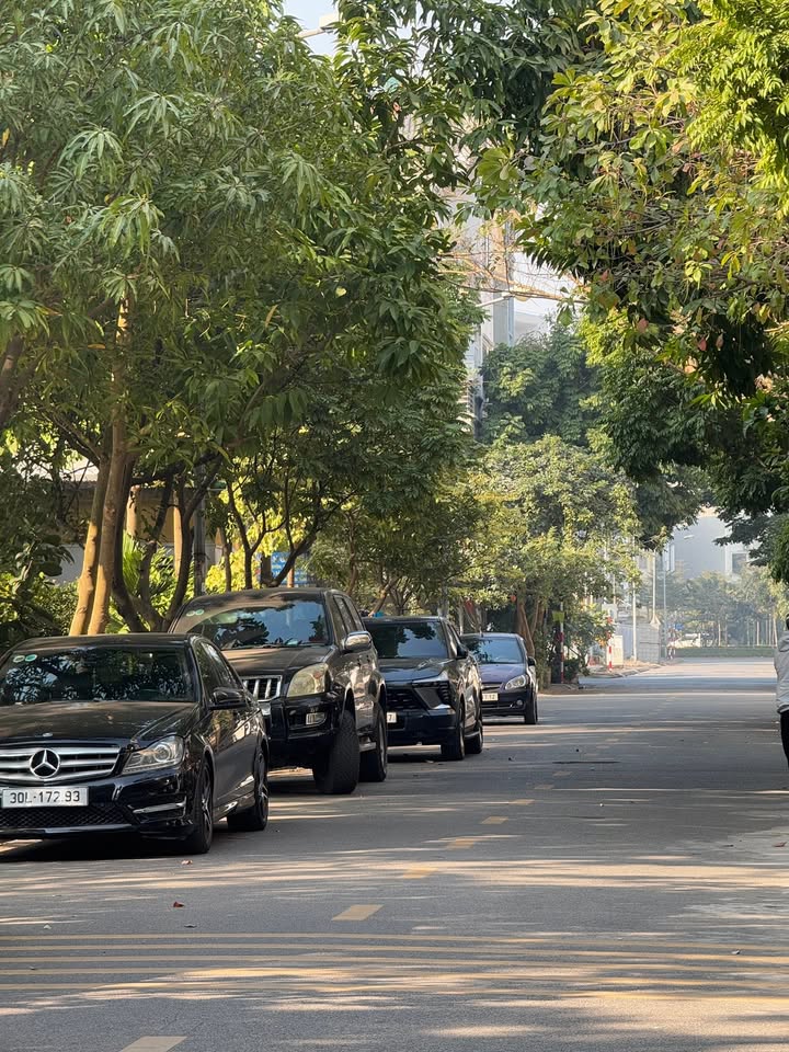 Mặt tiền FrontHouse CC Ruby Việt Hưng 90m² giá 13 tỷ - Đầu tư sinh lời cao!