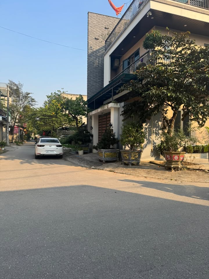 Bán FrontHouse tại Khu Ẩm Thực Lê Hồng Phong, Phổ Yên 100m² giá 2.5 tỷ - Tiềm năng sinh lời cao!