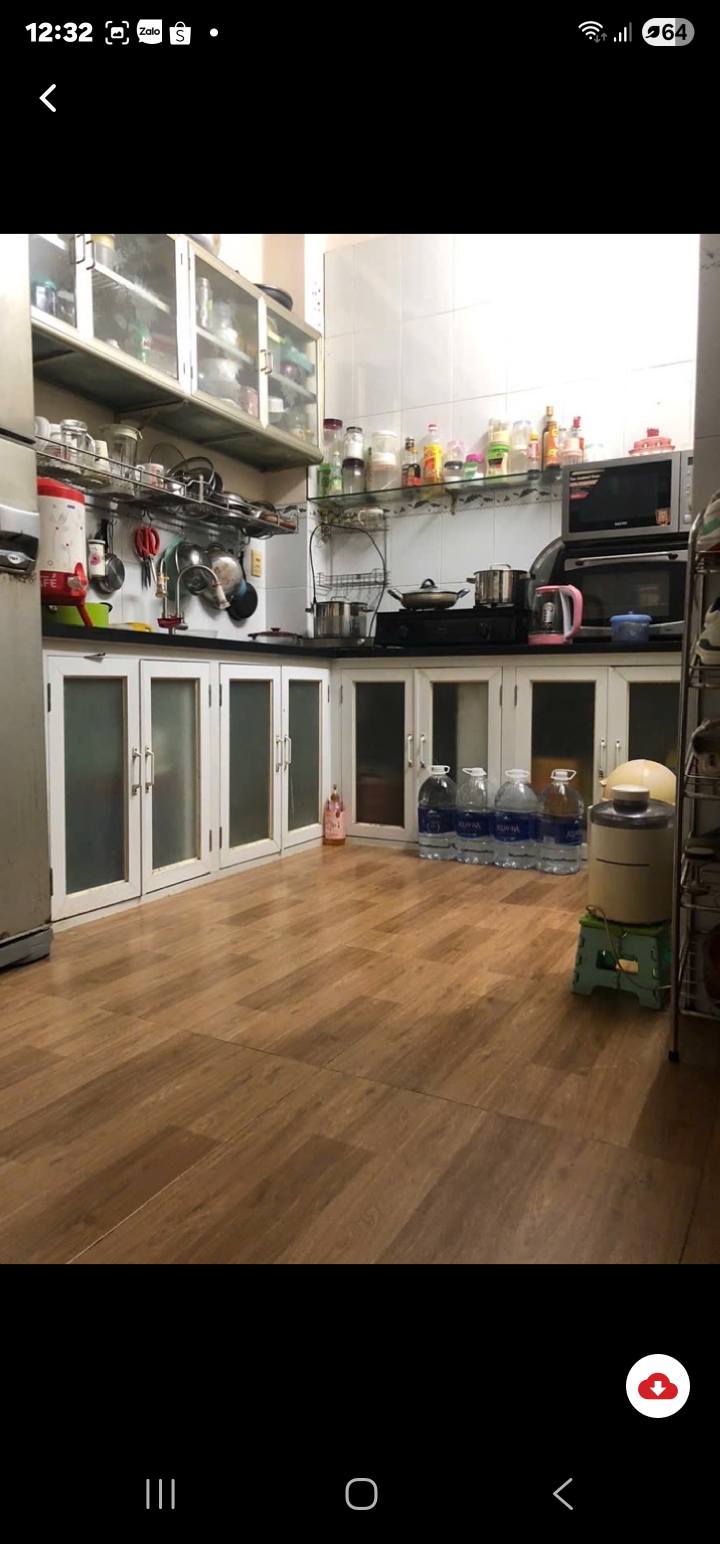 Nhà lô góc Nhất Chi Mai, Tân Bình 40m² giá 5.x tỷ - Không gian thoáng đãng, ô tô vào tận nơi!