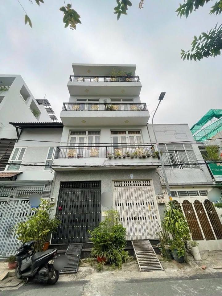 Nhà mặt tiền đường số, Phường Tân Phong, Quận 7, 90m² - Kinh doanh hoặc cho thuê ngay!