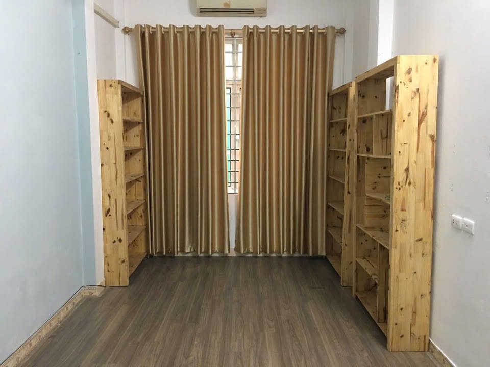 Nhà cho thuê Đội Cấn, Quận Ba Đình - 5 tầng, 3 phòng ngủ, giá 13 triệu có thương lượng!