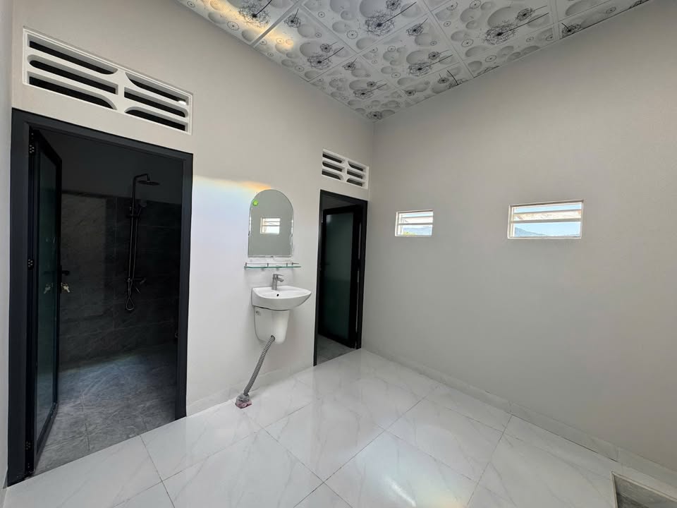 Nhà 3PN đường ô tô Thị trấn Liên Nghĩa 140m² giá 1.95 tỷ - Chính chủ bán gấp!