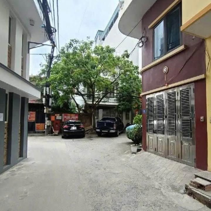 Nhà 5 tầng Xuân La - Tây Hồ 33m² - Thiết kế hiện đại, full nội thất