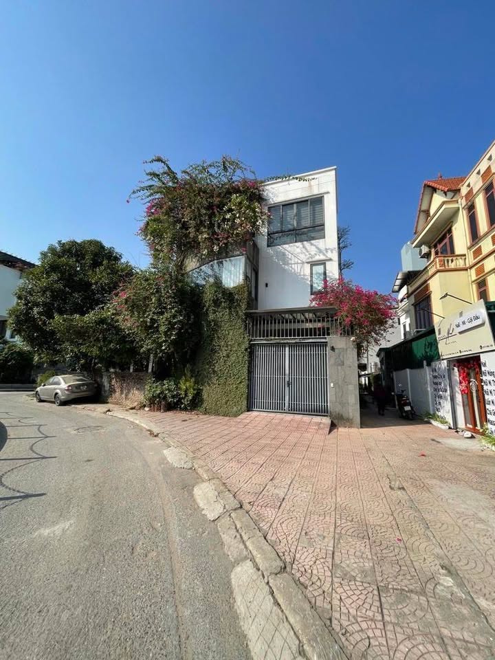 Biệt thự mini lô góc Bát Khối 97m² - View hồ tuyệt đẹp, pháp lý rõ ràng!