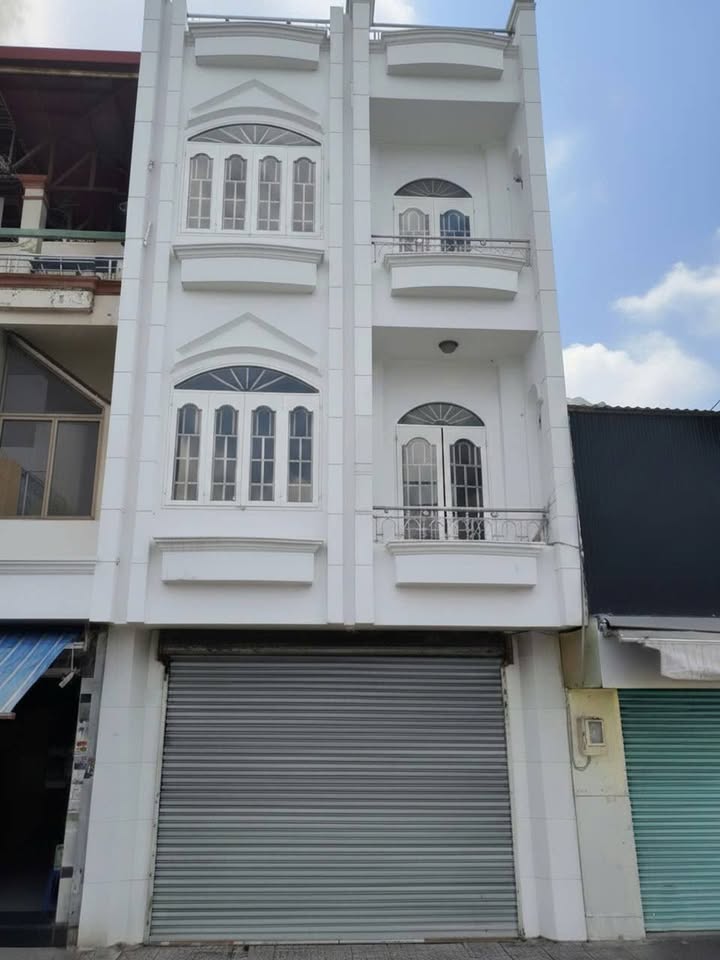 Nhà mặt tiền Quốc lộ 22, Quận 12, 71m² giá 9.x tỷ - Sổ hồng chính chủ!