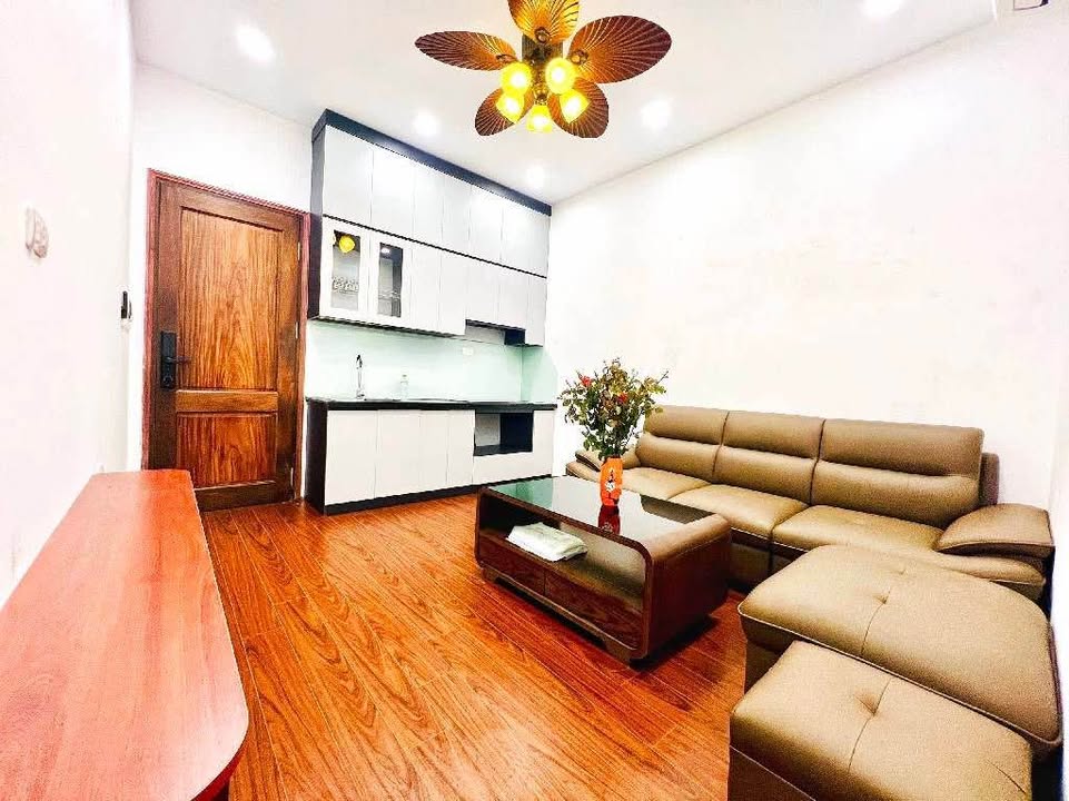 Căn hộ Tập thể Nguyễn Trãi, Quận Thanh Xuân, 17m² giá 3.26 tỷ - Sổ đỏ chính chủ, ở ngay!