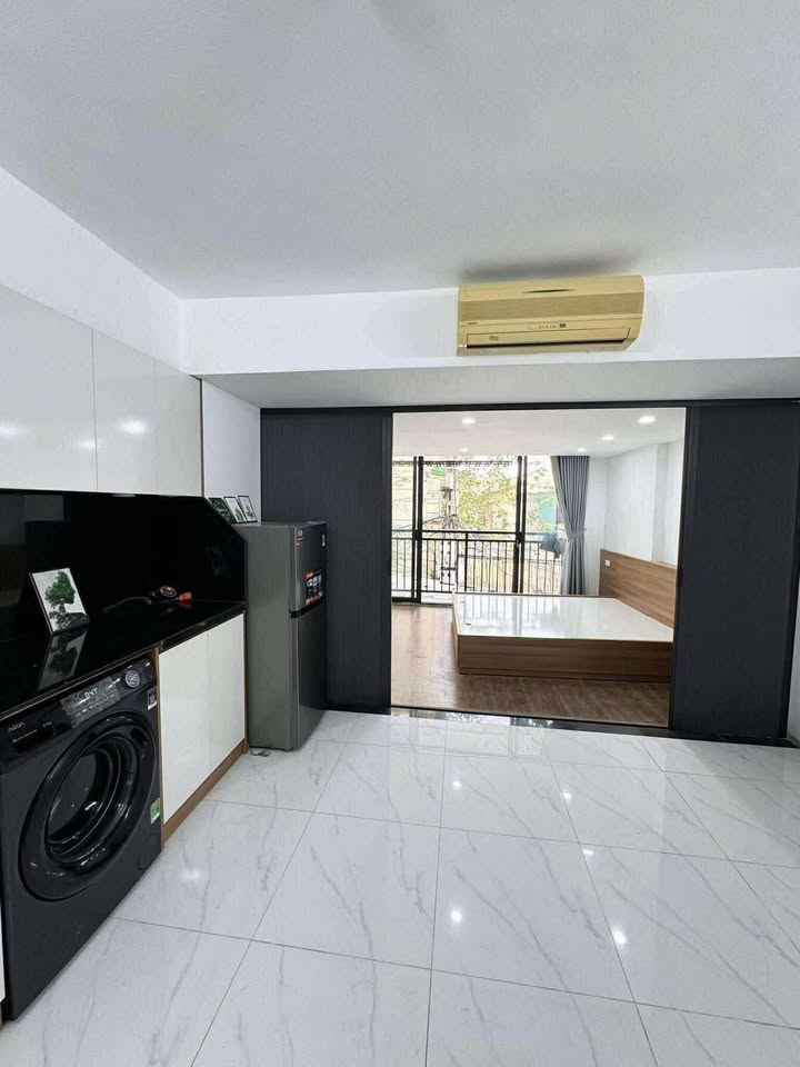 Căn hộ cho thuê ngõ 122 Vĩnh Tuy, Quận Hai Bà Trưng - Nội thất đầy đủ, sẵn sàng ở ngay!