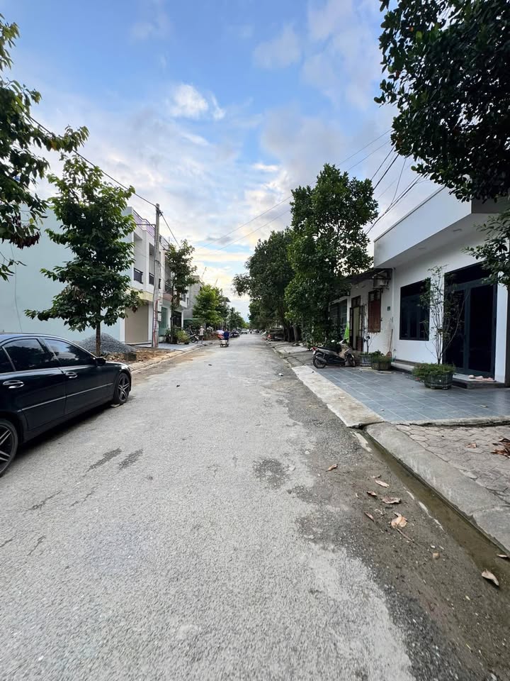 Đất nền Duyên Hải Lào Cai 100m² giá 1.2 tỷ - Sổ đỏ chính chủ, thương lượng!