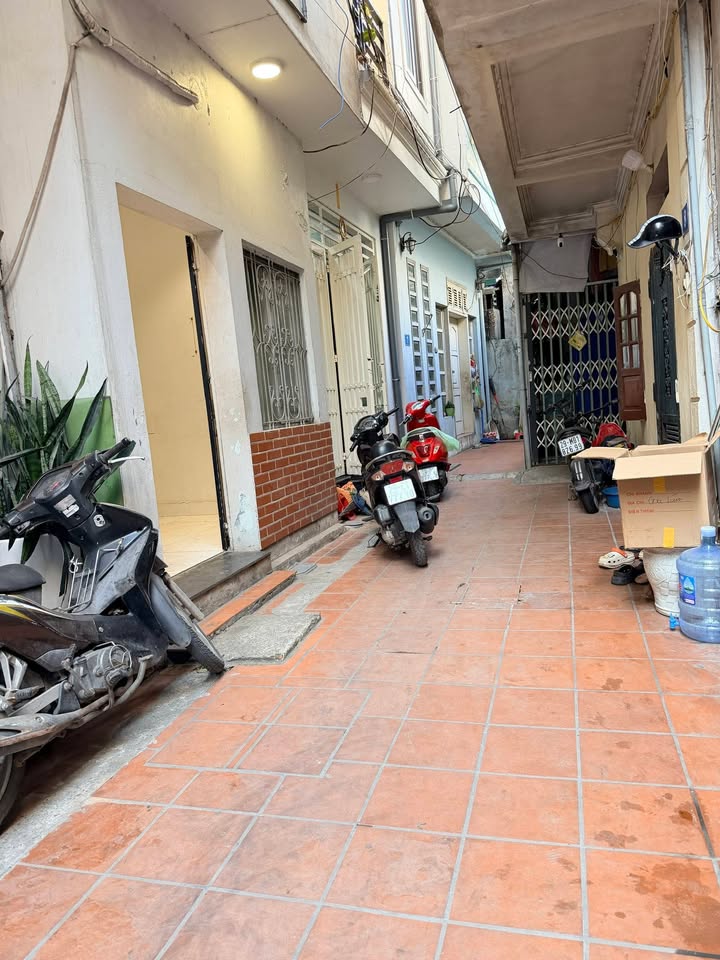 Nhà riêng Phường Ngọc Thụy 30m² giá 6.2 tỷ - Sổ hồng chính chủ, ở ngay!