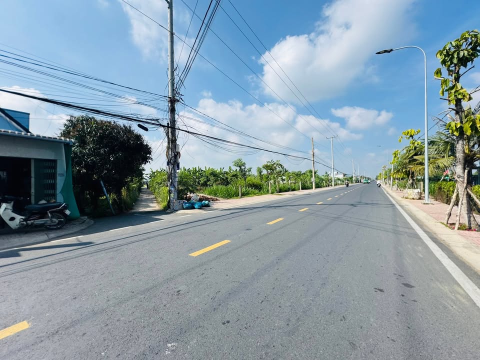 Nhà mới xây 225m² tại phường Long Thuận, Đồng Tháp - Sổ hồng sẵn, giá chỉ 1.85 tỷ!