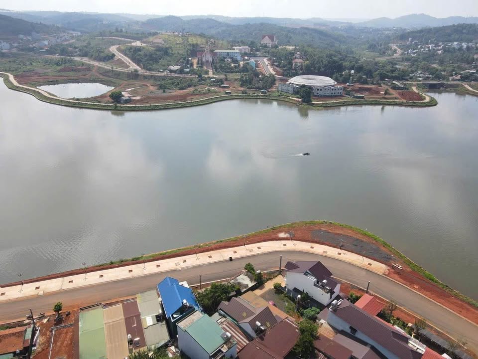 Đất TĐC BỜ ĐÔNG - 200m² chỉ 1 tỷ - Sổ hồng chính chủ, đầu tư hấp dẫn!