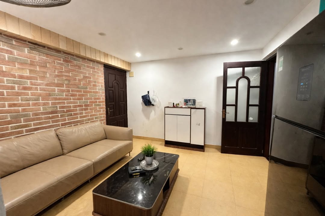 Căn hộ Tập thể Nam Đồng - 70m² giá 4.6 tỷ - Lô góc thoáng mát!