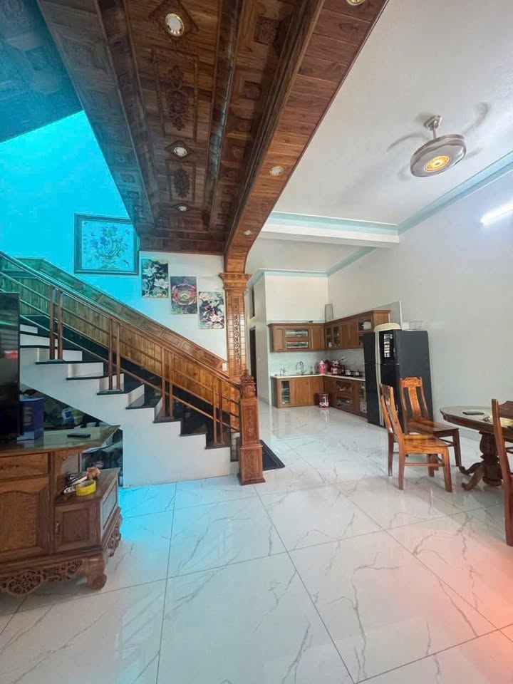 Nhà riêng Phường Đông Sang 248m² giá thỏa thuận - Sổ đỏ chính chủ, gần trục chính đi rừng thông!