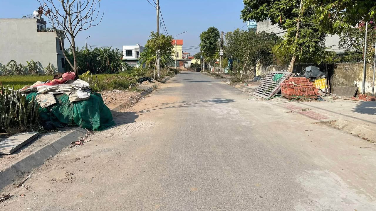 Đất TĐC Vũ Lạc Thái Bình 73m² giá 1.6 tỷ - Vị trí đẹp, sổ hồng đầy đủ!