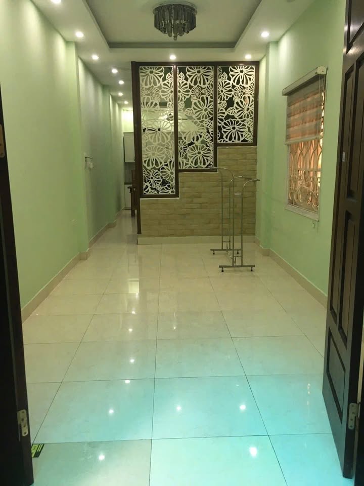 Nhà cho thuê ngõ 89 Lạc Long Quân 36m² giá 13 triệu - Phù hợp gia đình yên tĩnh!