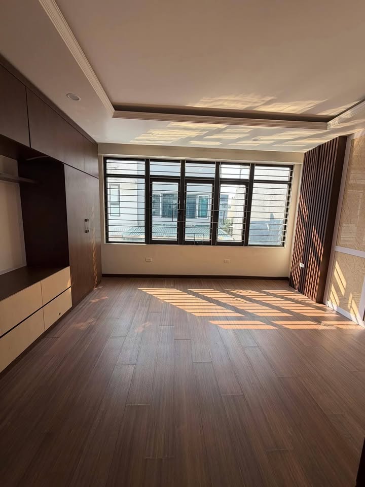 Cho thuê townhouse siêu phẩm Linh Đàm 100m² giá 35 triệu - Phù hợp văn phòng, showroom!