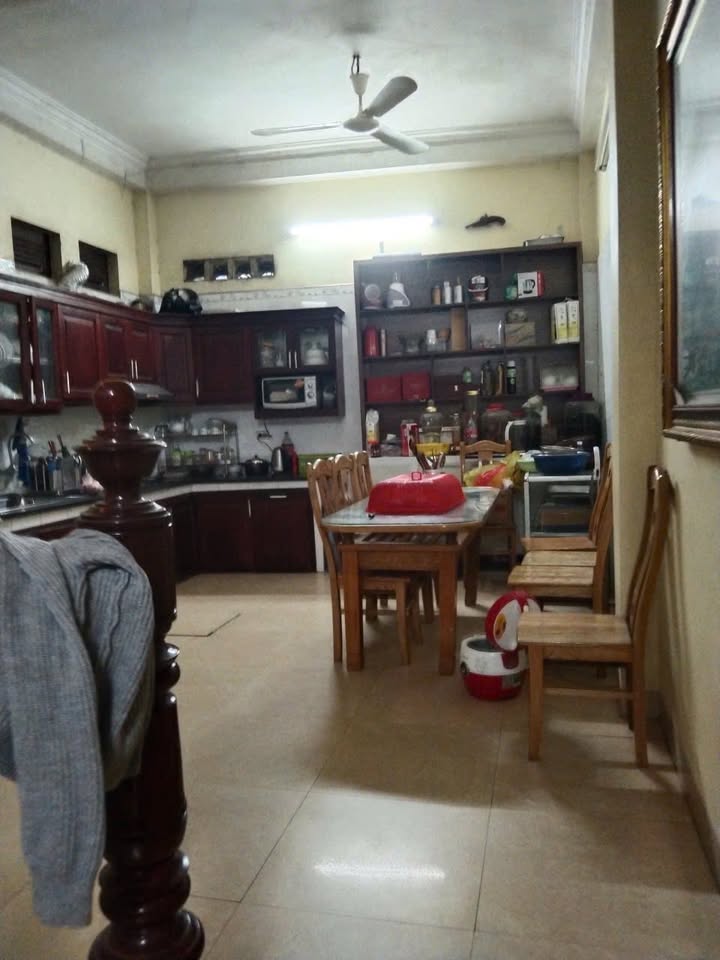 Nhà nguyên căn cho thuê tại 49 Thúy Lĩnh, 70m² - Ô tô đỗ cửa, đầy đủ nội thất