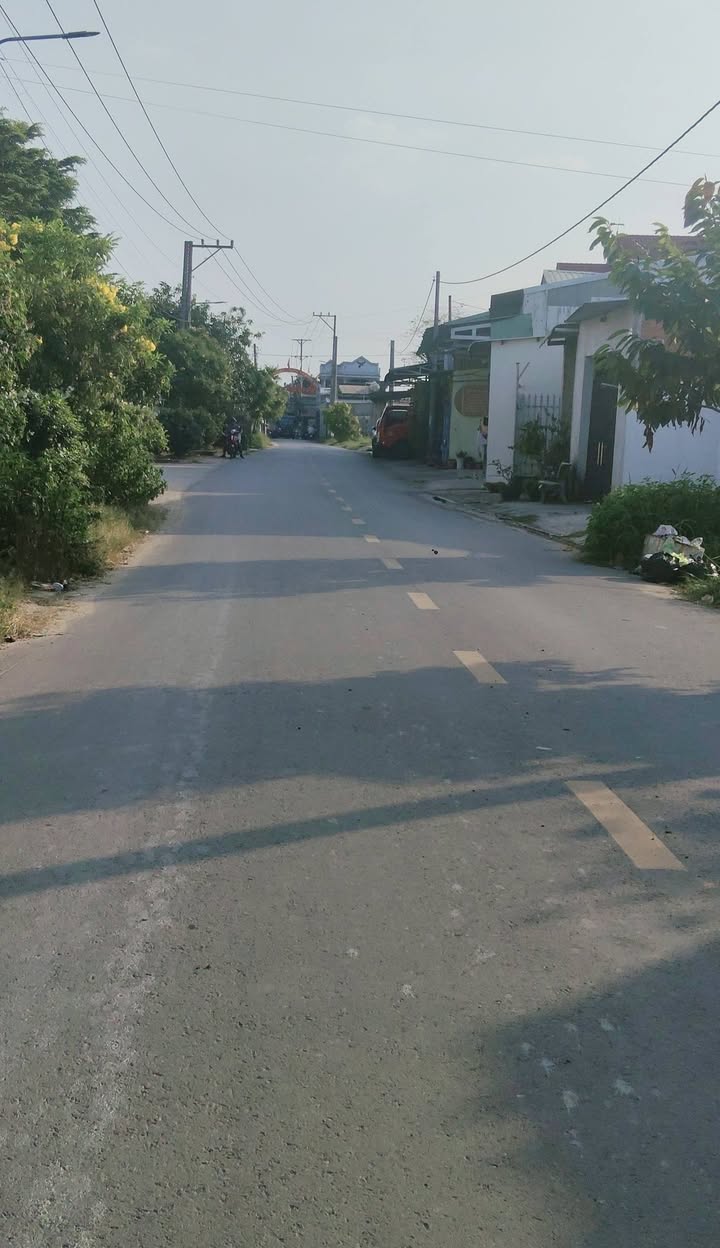 Đất nền mặt tiền đường Ấp Rừng Dầu, Cần Đước 260m² giá 2.3 tỷ - Sổ hồng chính chủ