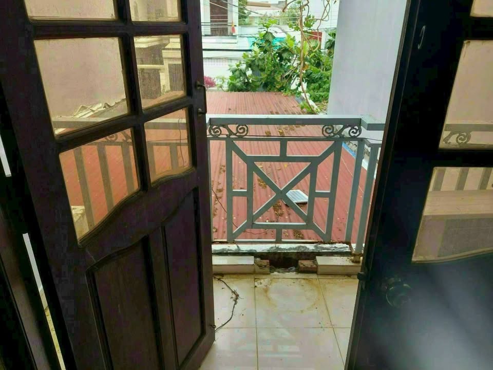 Nhà phố Đinh Lễ Phan Thiết 100m² giá 4.3 tỷ - Hướng Bắc, dân cư đông đúc!