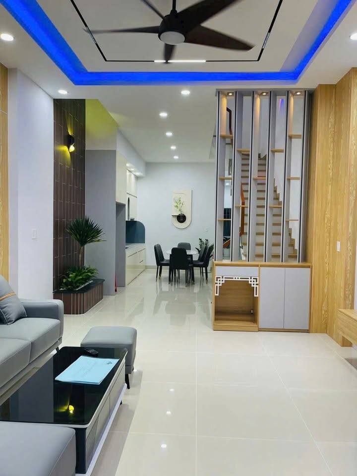 Nhà phố KDC Quân Đoàn 4, Biên Hòa 112m² giá 5.05 tỷ - Thiết kế hiện đại, khu vực đông dân cư!