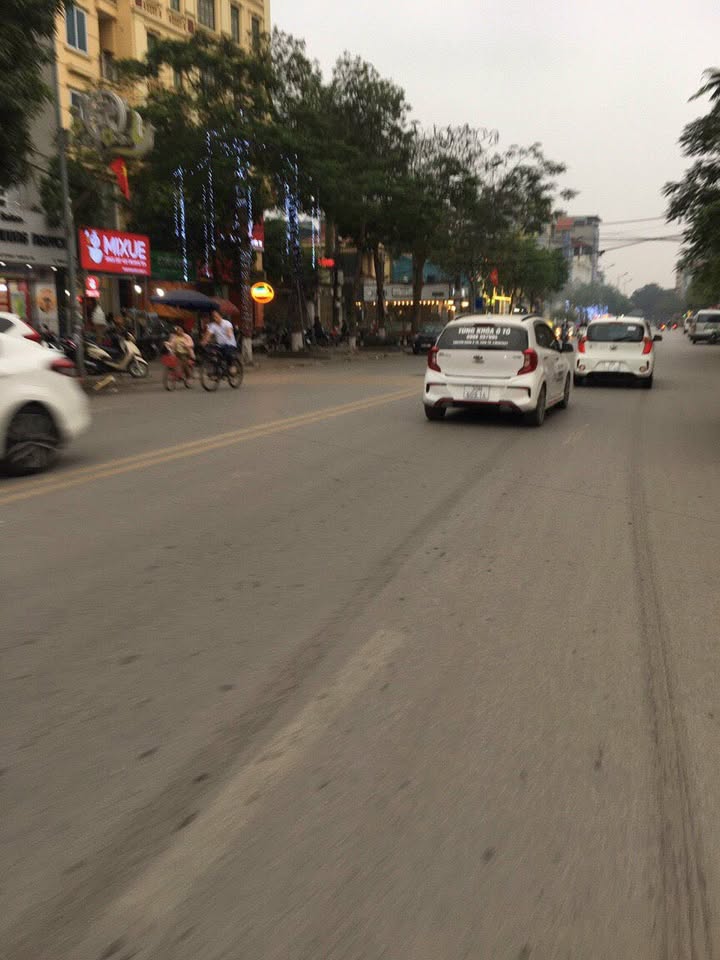 FrontHouse Tứ Hiệp 30m² giá 12 tỷ - Kinh doanh đỉnh tại mặt đường vàng!